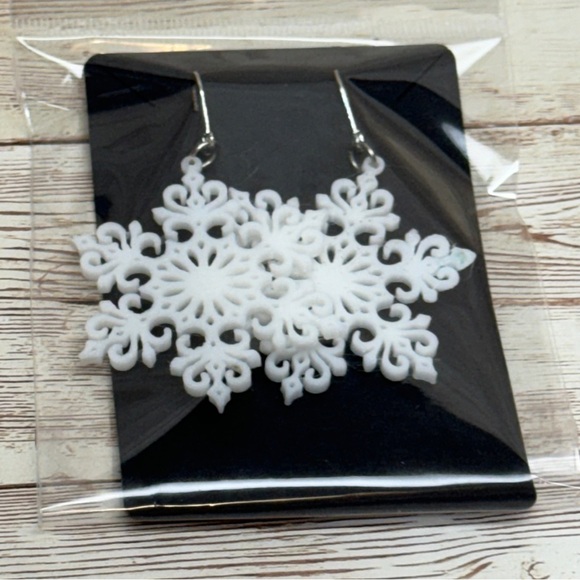 Jewelry - Snowflake Earrings - 3d printed design #3